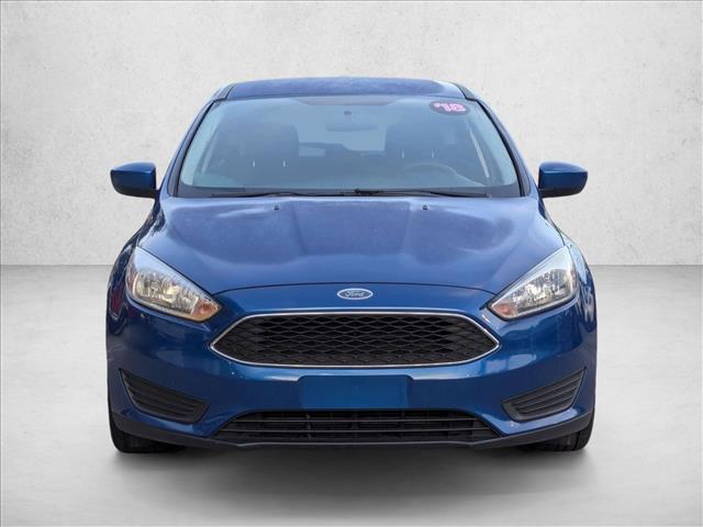 2018 Ford Focus SE photo 2