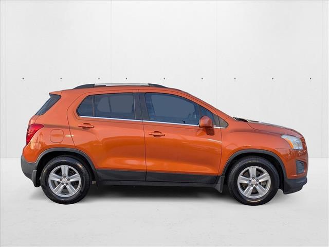 2016 Chevrolet Trax LT photo 2