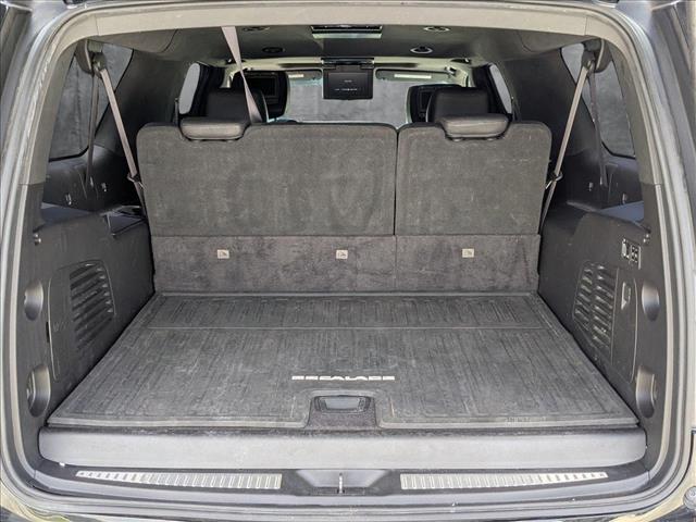 2017 Cadillac Escalade ESV Platinum photo 3