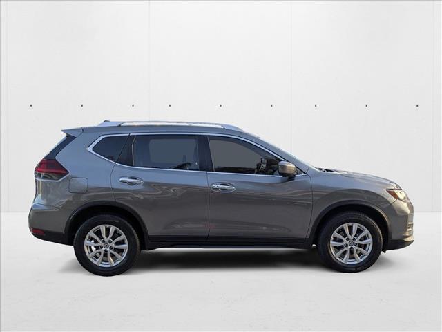 2020 Nissan Rogue SV photo 4