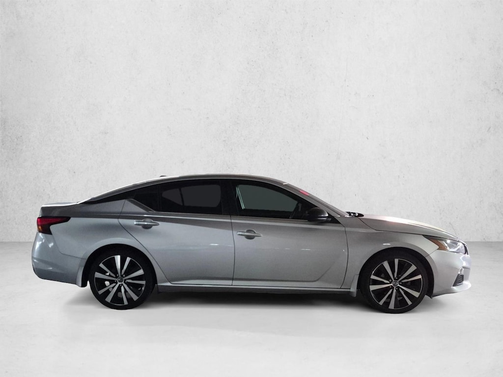 Used 2022 Nissan Altima 2.5 SR Sedan