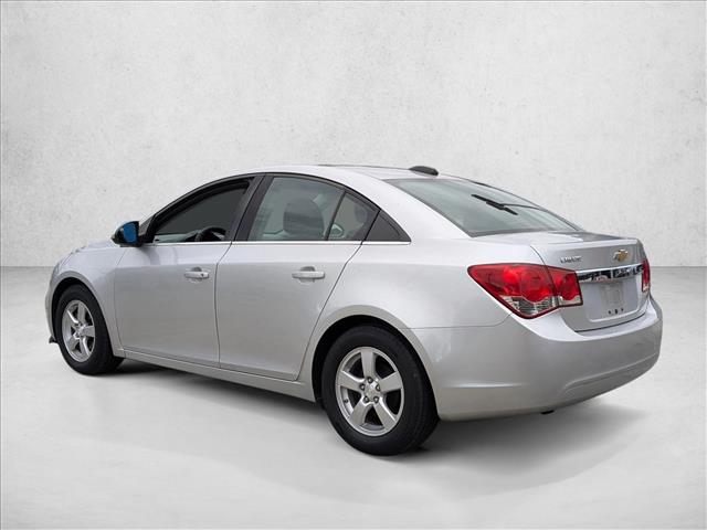 2016 Chevrolet Cruze LT photo 2