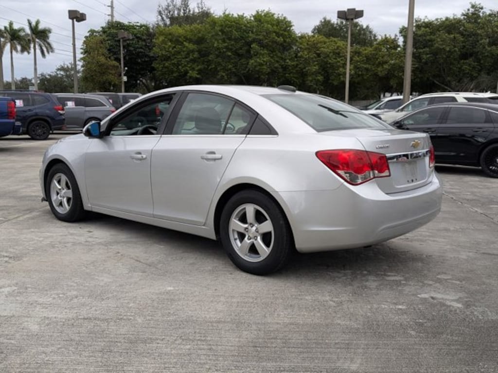 Used 2016 Chevrolet Cruze Limited LT Sedan