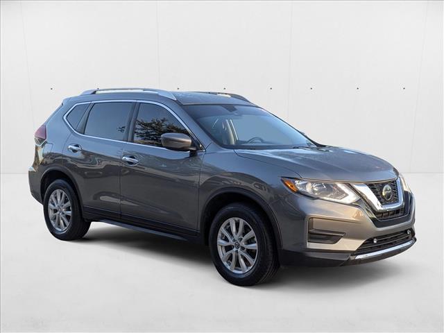 2020 Nissan Rogue SV photo 3