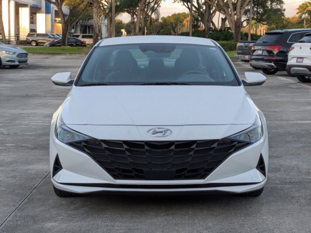 Used 2022 Hyundai Elantra SEL Sedan