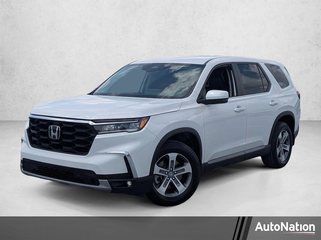 Used 2024 Honda Pilot EX-L 8 Passenger SUV