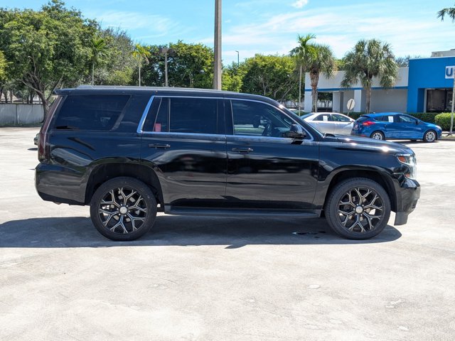 2018 Chevrolet Tahoe LT photo 4