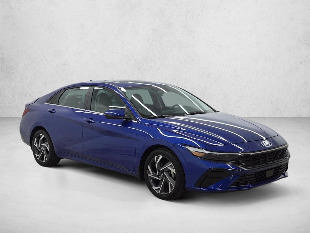 Used 2025 Hyundai Elantra Limited Sedan
