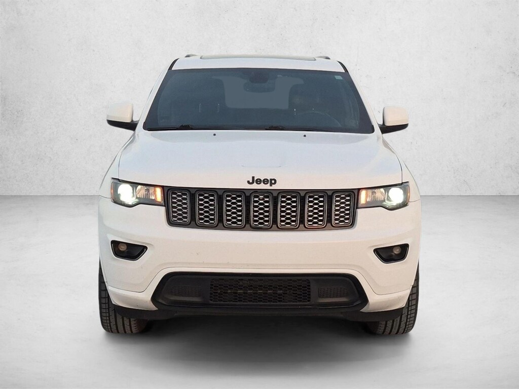 Used 2018 Jeep Grand Cherokee Altitude SUV