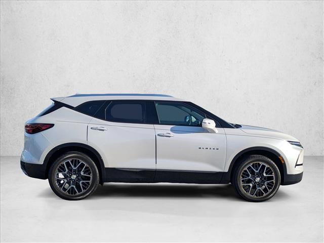 2024 Chevrolet Blazer Premier photo 3