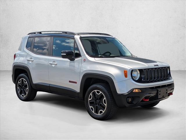 2016 Jeep Renegade Trailhawk photo 3