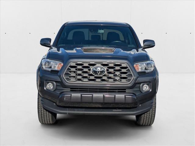 2022 Toyota Tacoma TRD Sport photo 2