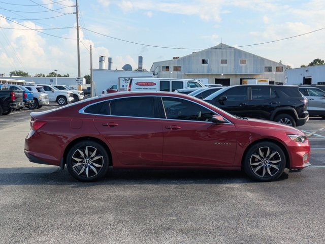 2017 Chevrolet Malibu 1LT photo 4