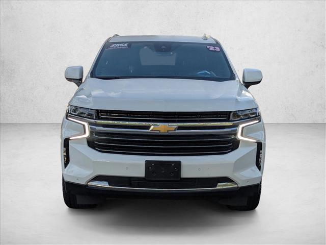 2023 Chevrolet Suburban LT photo 2