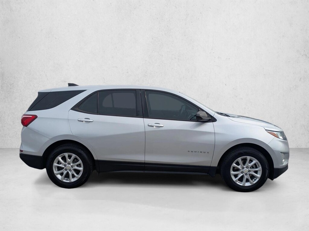 Used 2018 Chevrolet Equinox LS SUV