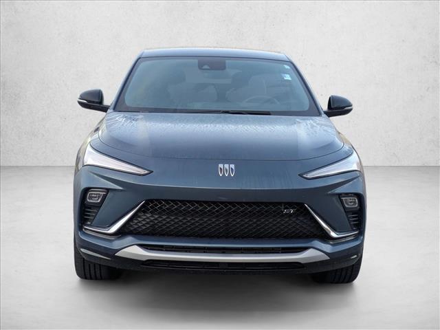 2024 Buick Envista ST photo 2