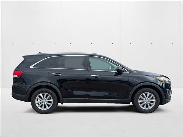 2018 Kia Sorento LX photo 2