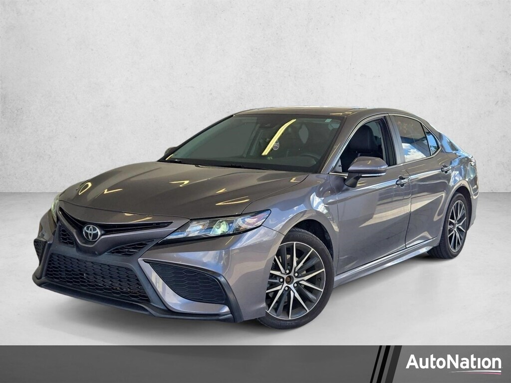 Used 2023 Toyota Camry SE Sedan