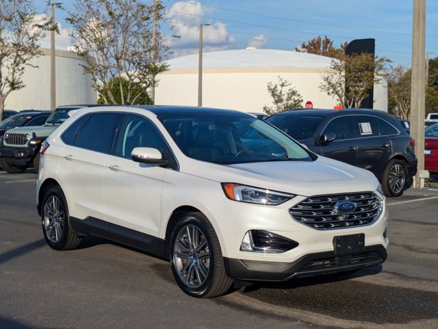 2021 Ford Edge Titanium photo 3