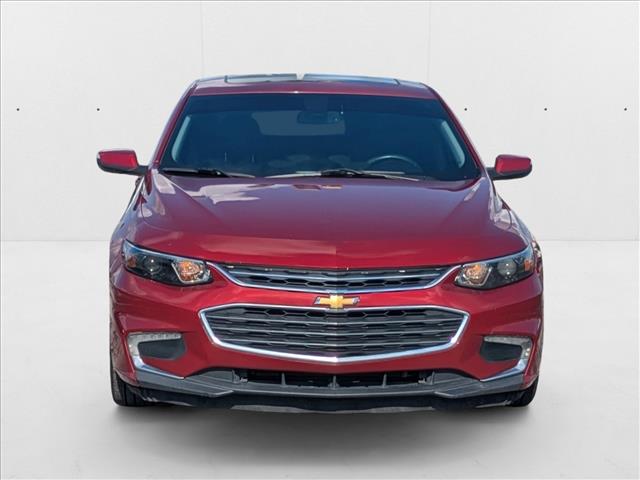 2017 Chevrolet Malibu 1LT photo 2