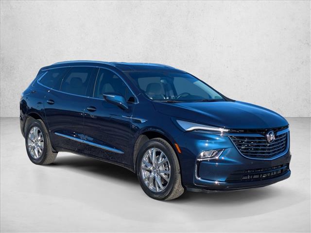 2023 Buick Enclave Essence photo 3