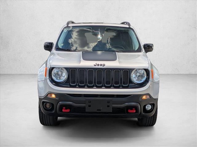 2016 Jeep Renegade Trailhawk photo 2
