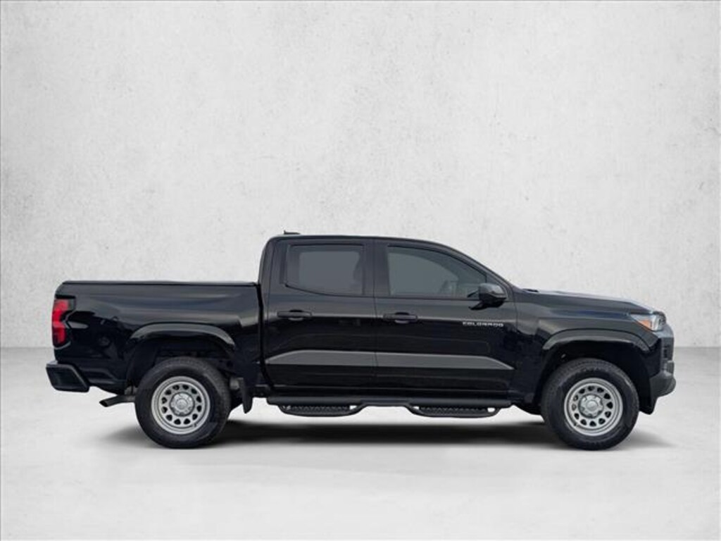 Used 2025 Chevrolet Colorado 2WD Work Truck Truck Crew Cab