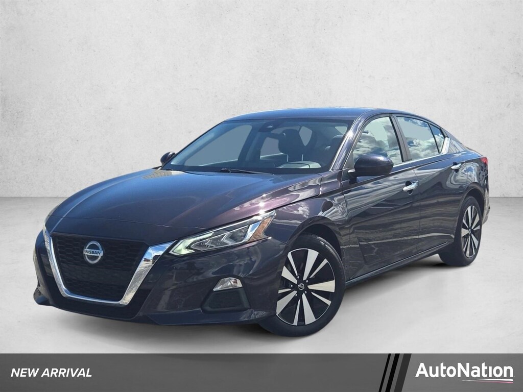 Used 2022 Nissan Altima 2.5 SV Sedan