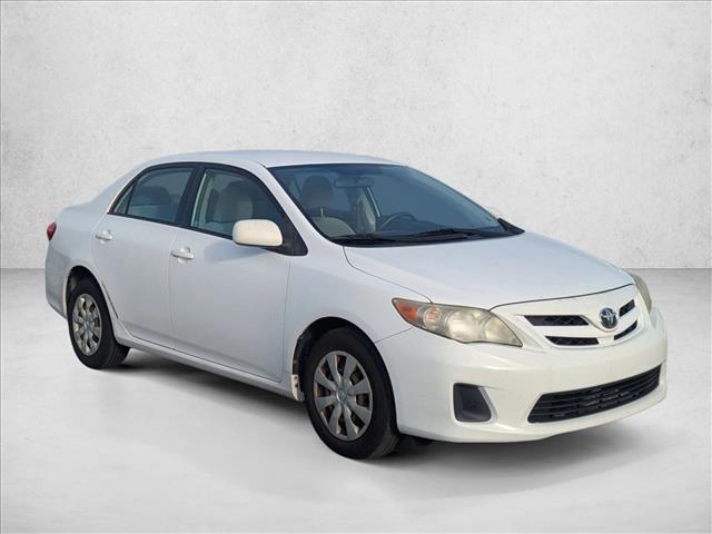 2011 Toyota Corolla LE photo 2