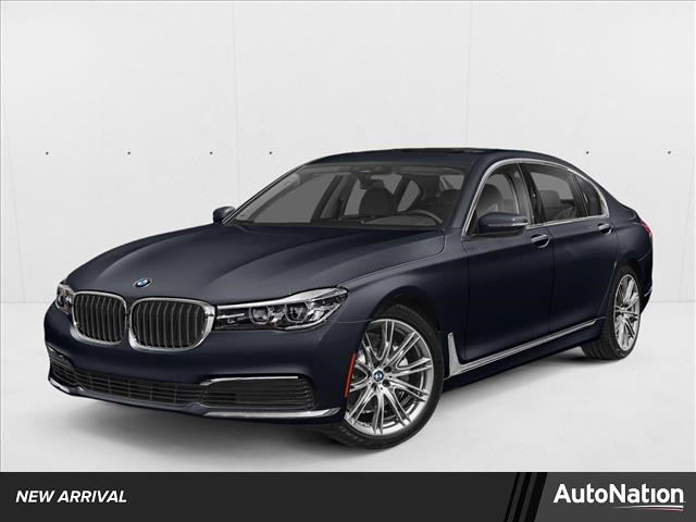  BMW 740i