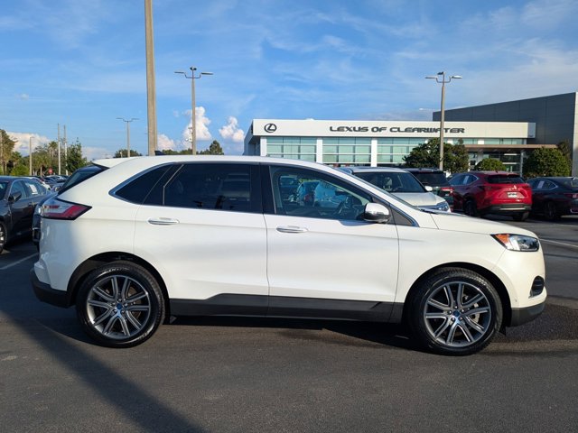 2021 Ford Edge Titanium photo 4