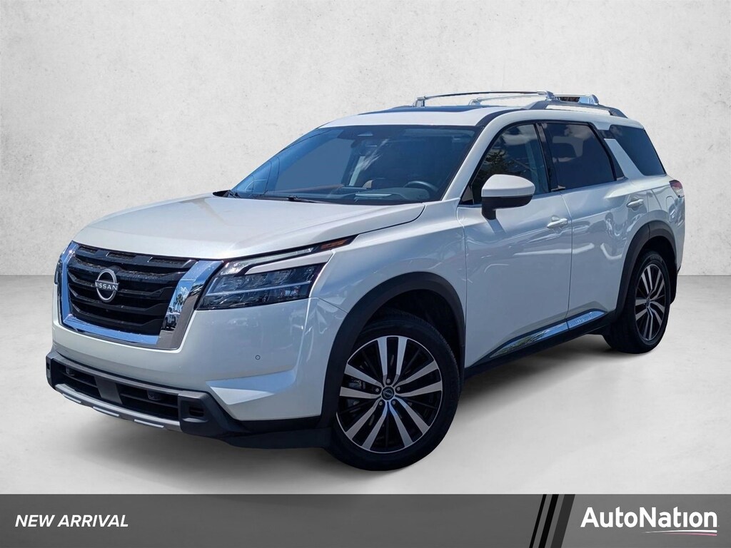 Used 2024 Nissan Pathfinder Platinum SUV