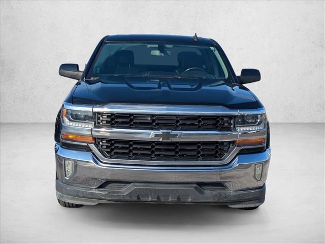 2017 Chevrolet Silverado 1500 LT photo 2