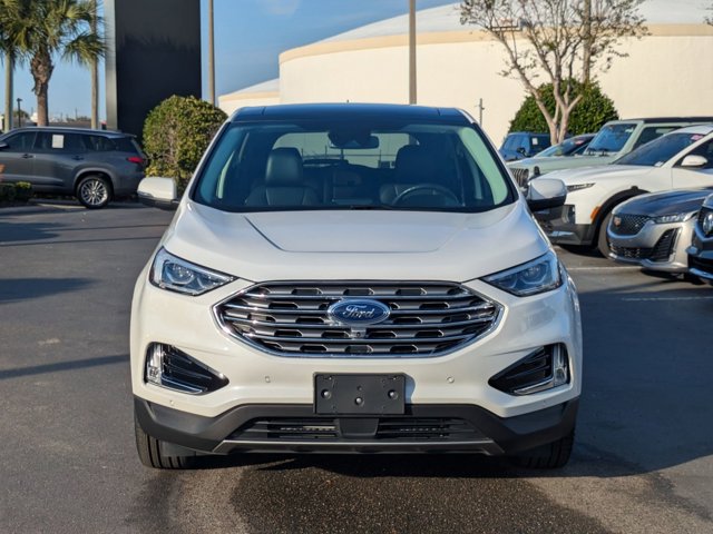 2021 Ford Edge Titanium photo 2