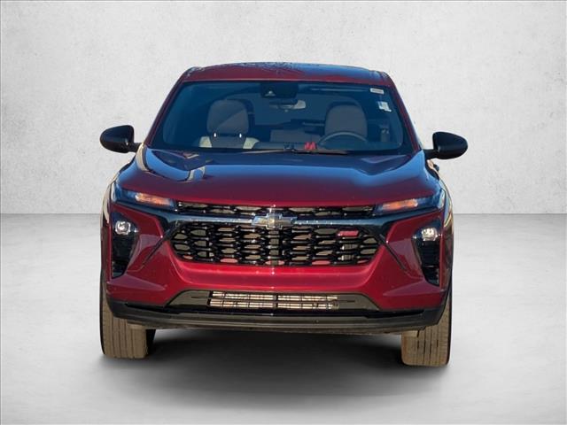 2024 Chevrolet Trax photo 2