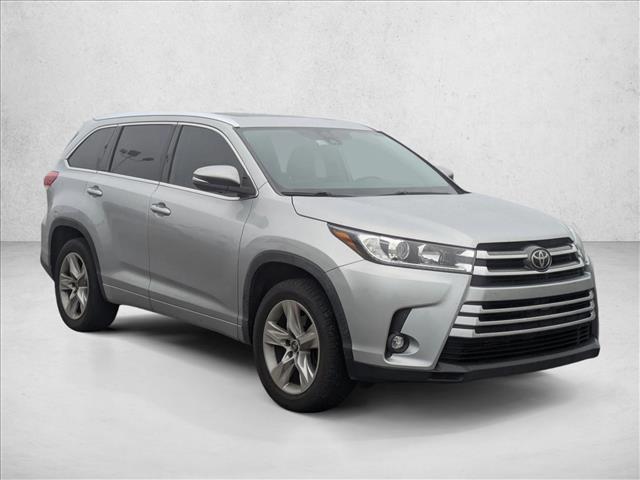 2019 Toyota Highlander Limited photo 3
