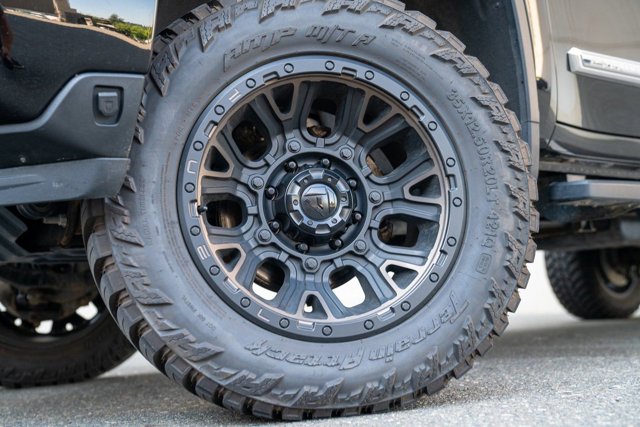 2024 Chevrolet Silverado 2500HD High Country photo 4