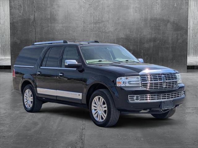 2012 Lincoln Navigator L photo 3