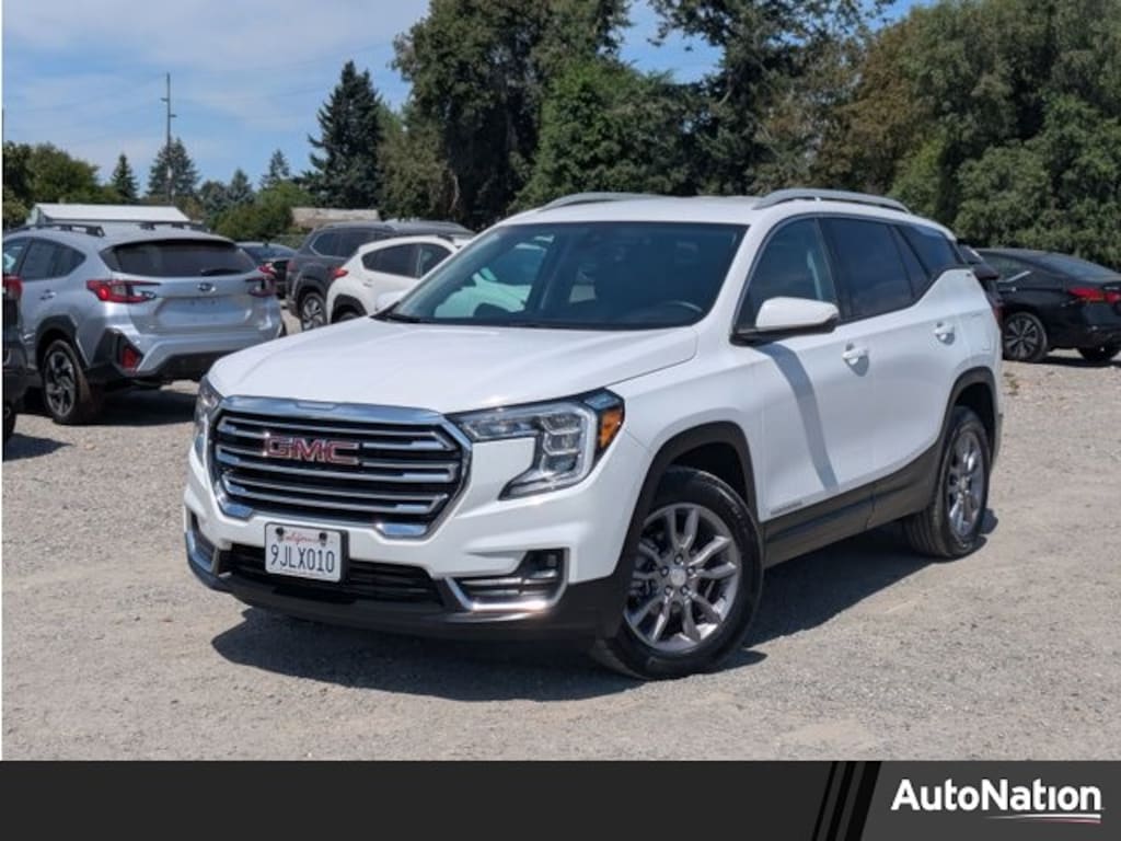 Used 2024 GMC Terrain SLT SUV