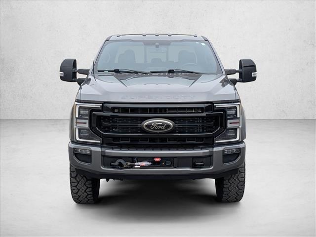 2022 Ford F-350 Lariat photo 2