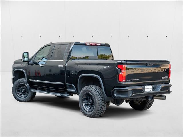 2024 Chevrolet Silverado 2500HD High Country photo 2