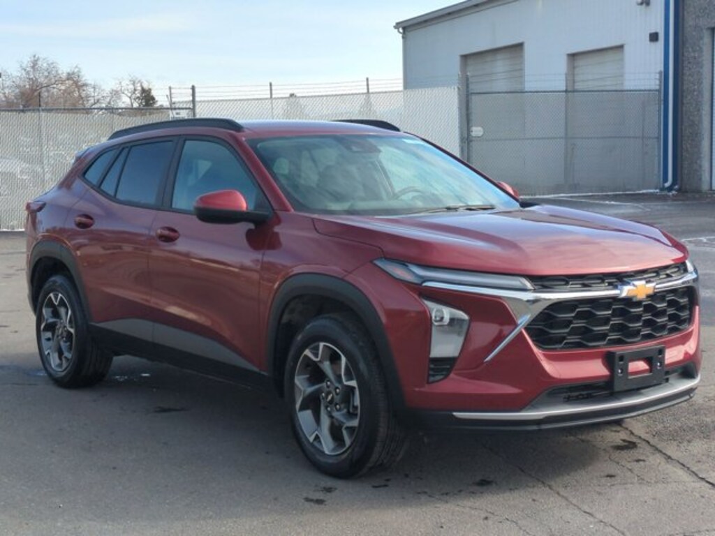 Certified 2025 Chevrolet Trax LT SUV