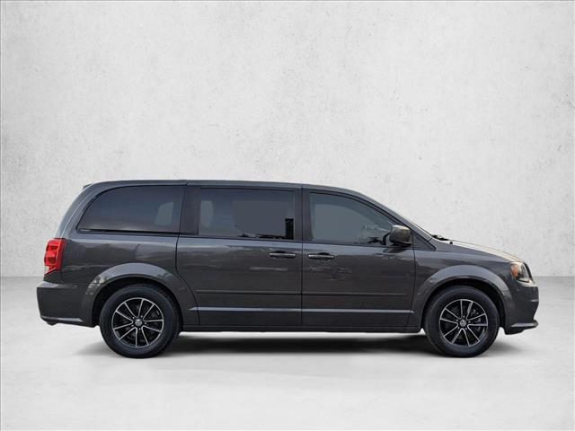 2017 Dodge Grand Caravan SE Plus photo 4