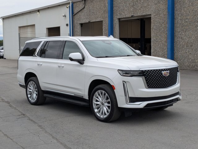 2022 Cadillac Escalade Luxury photo 3