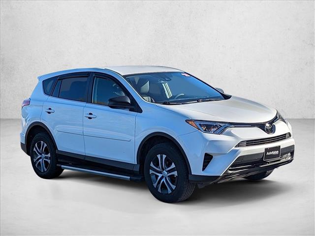 2018 Toyota RAV4 LE photo 2