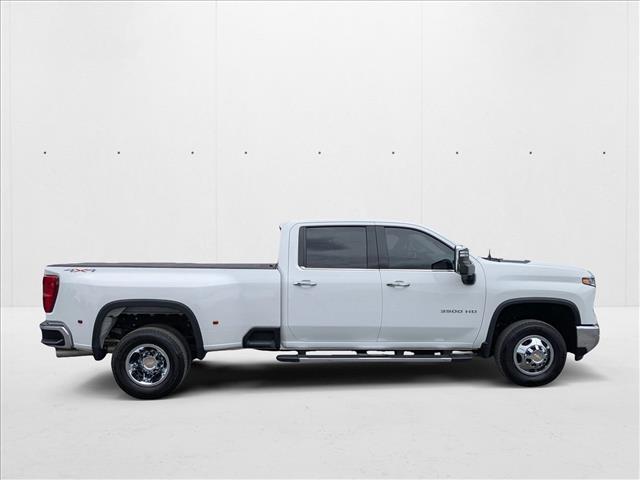 2024 Chevrolet Silverado 3500HD LTZ photo 4