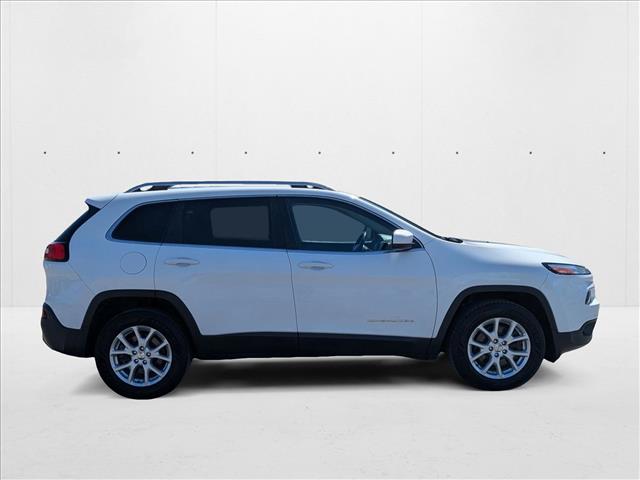 2016 Jeep Cherokee Latitude photo 4