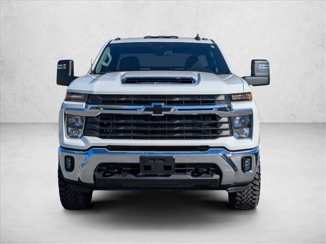 2024 Chevrolet Silverado 3500HD LT photo 2