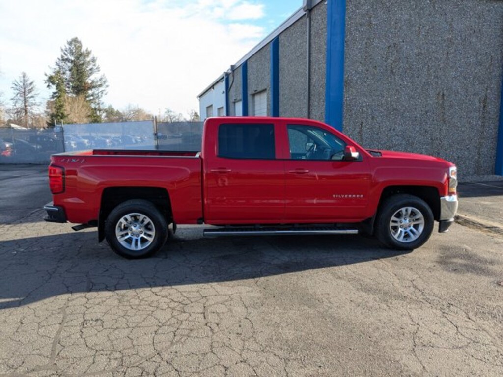 Used 2018 Chevrolet Silverado 1500 LT Truck Crew Cab