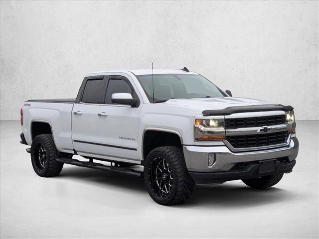 2018 Chevrolet Silverado 1500 LT photo 3